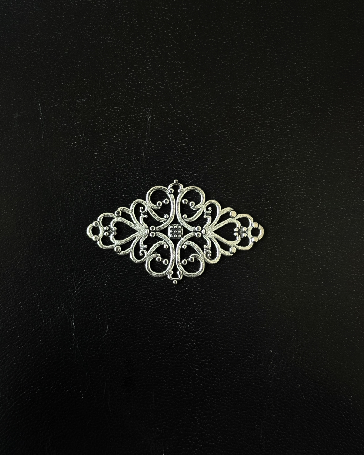Silver Iron Lace · 001