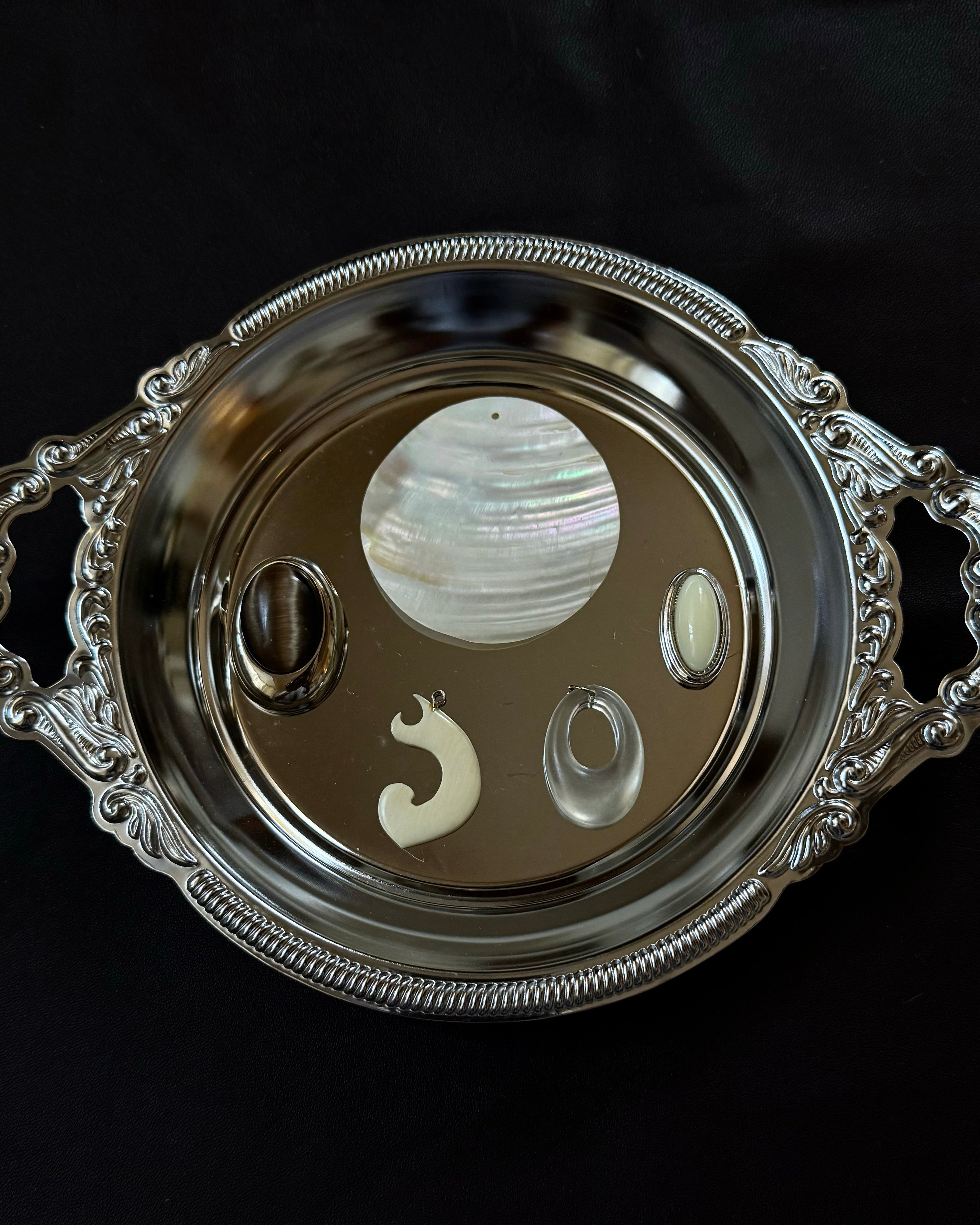 Frosted Glass Open Oval Pendant