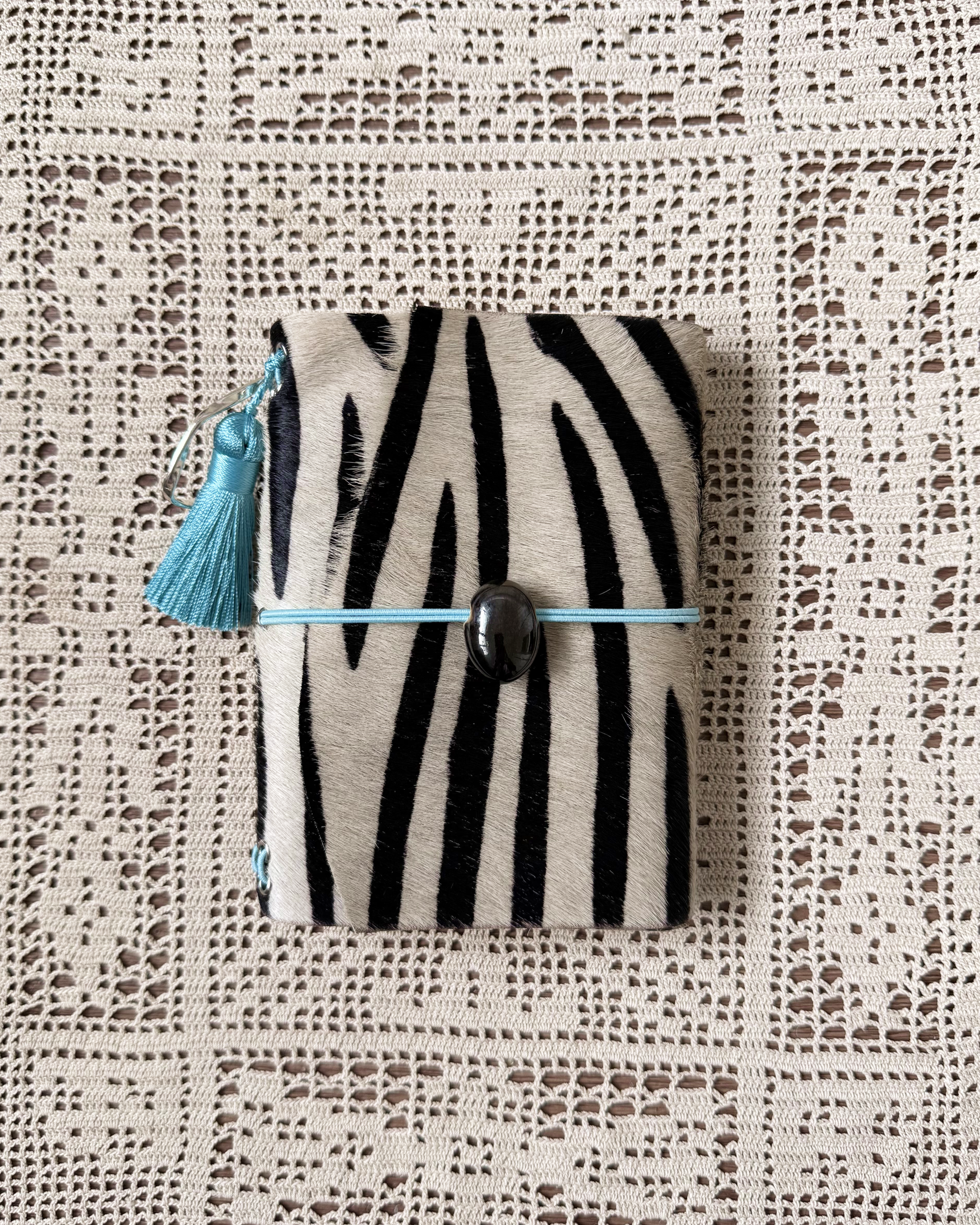 Zuri — available in 2 sizes