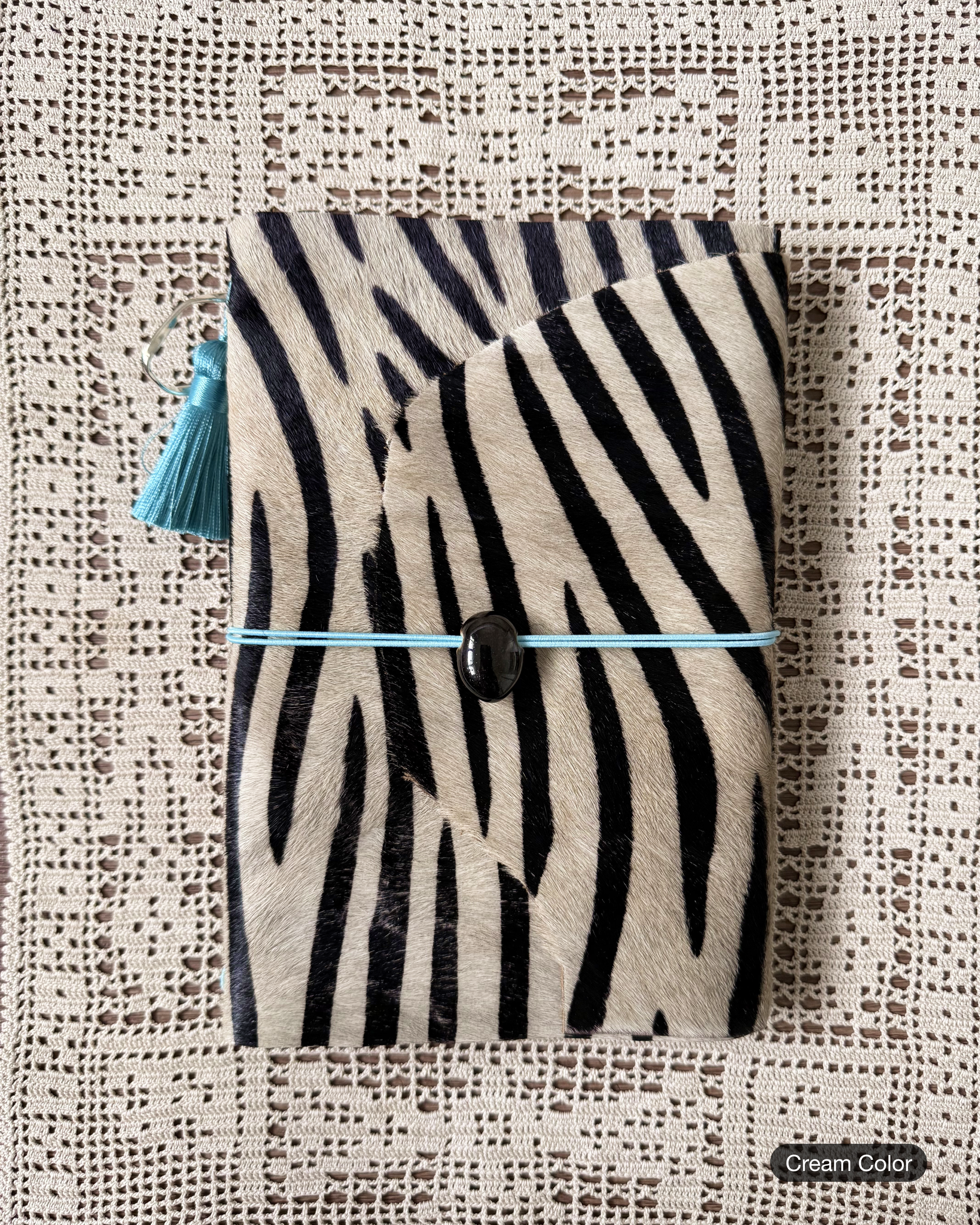 Zuri — available in 2 sizes