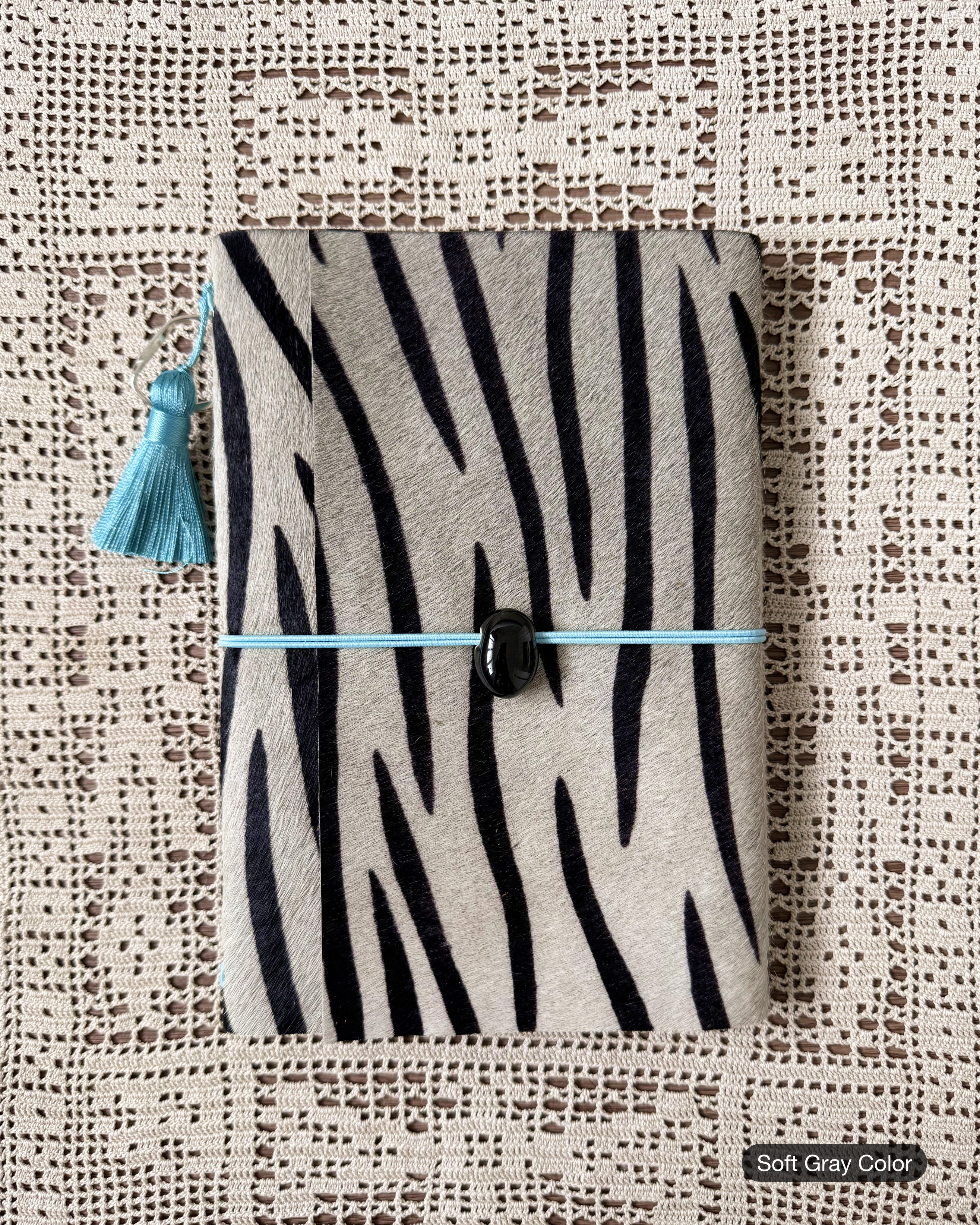 Zuri — available in 2 sizes
